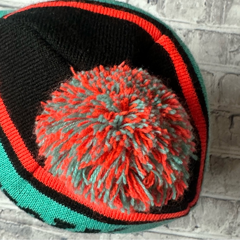 EUC Official Black and Teal Beanie with Pom Pom - Picture 4 of 10